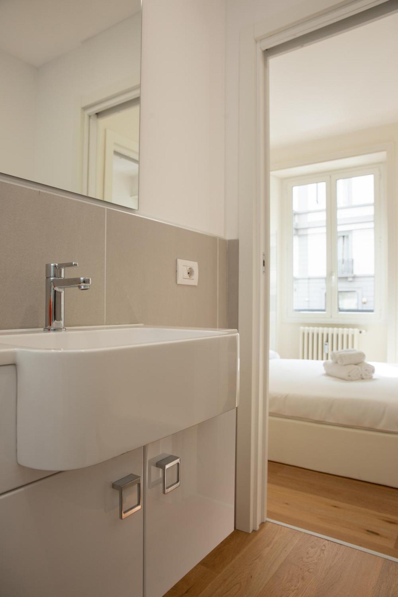 Klimt Central Station - Two Room Apartment Mailand Exterior foto