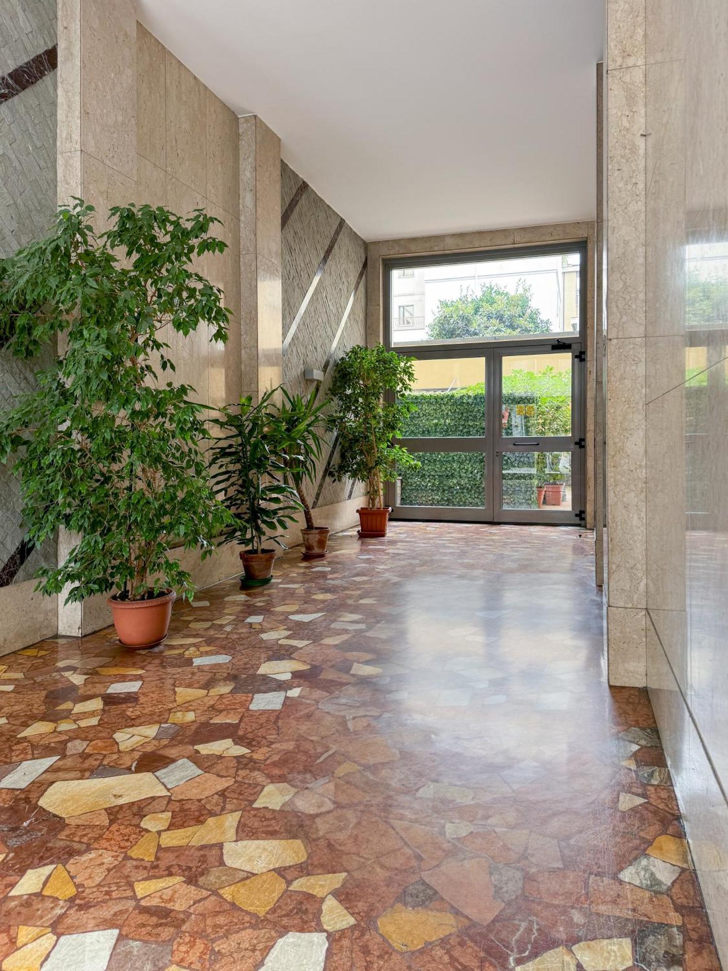 Klimt Central Station - Two Room Apartment Mailand Exterior foto