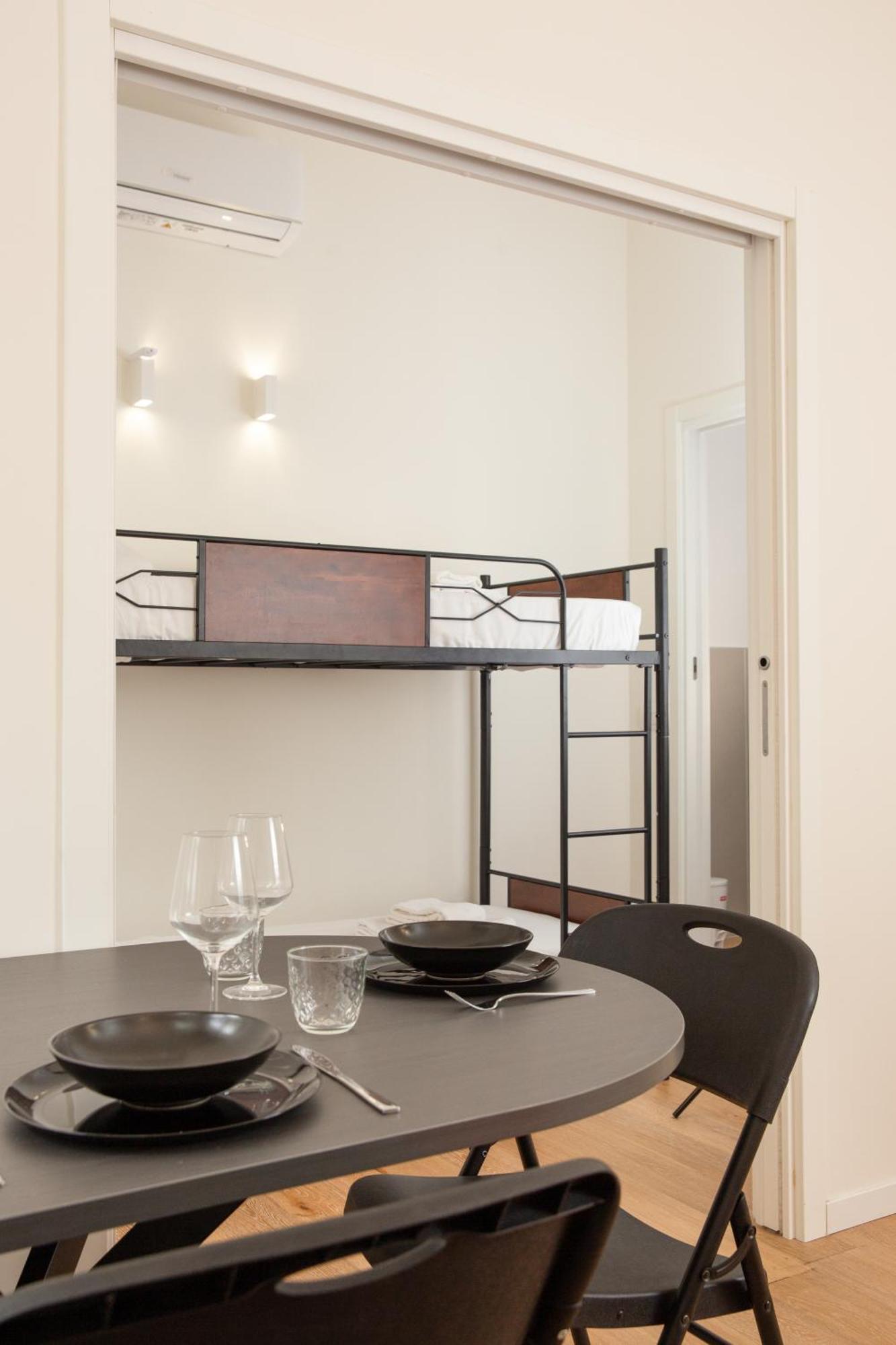 Klimt Central Station - Two Room Apartment Mailand Exterior foto