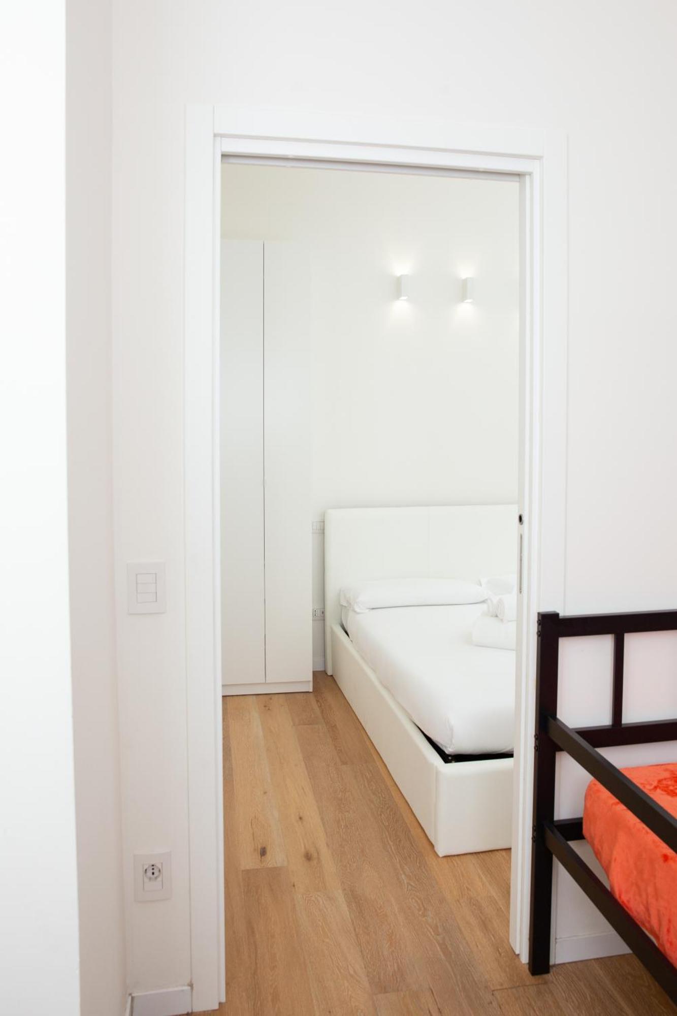 Klimt Central Station - Two Room Apartment Mailand Exterior foto