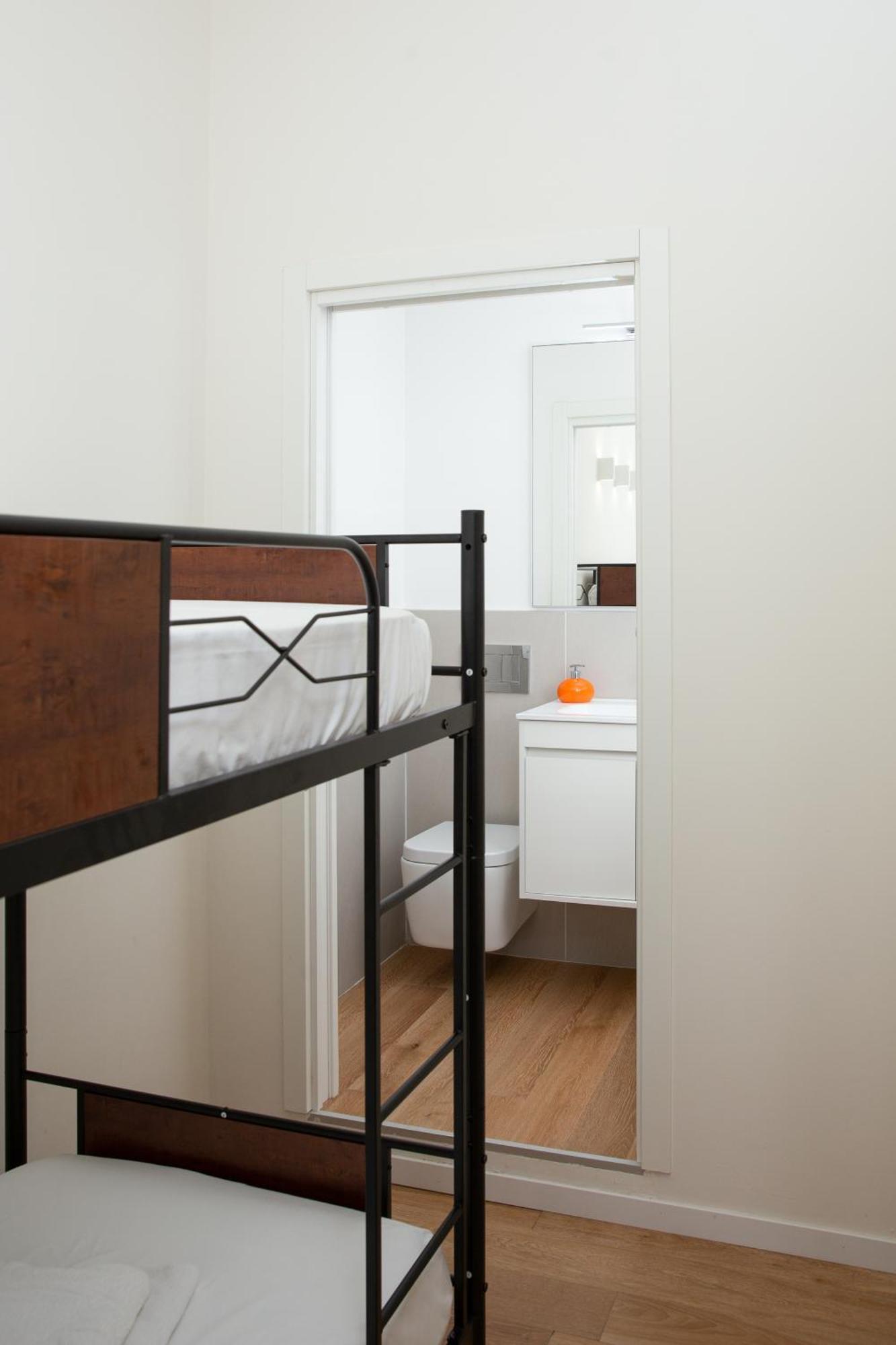Klimt Central Station - Two Room Apartment Mailand Exterior foto